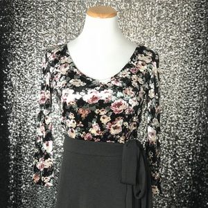 Forever 21 Velvet Floral Long Sleeve Crop Top